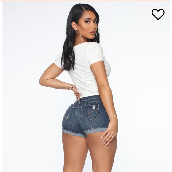 Fashion nova shorts - Picture 2 of 4